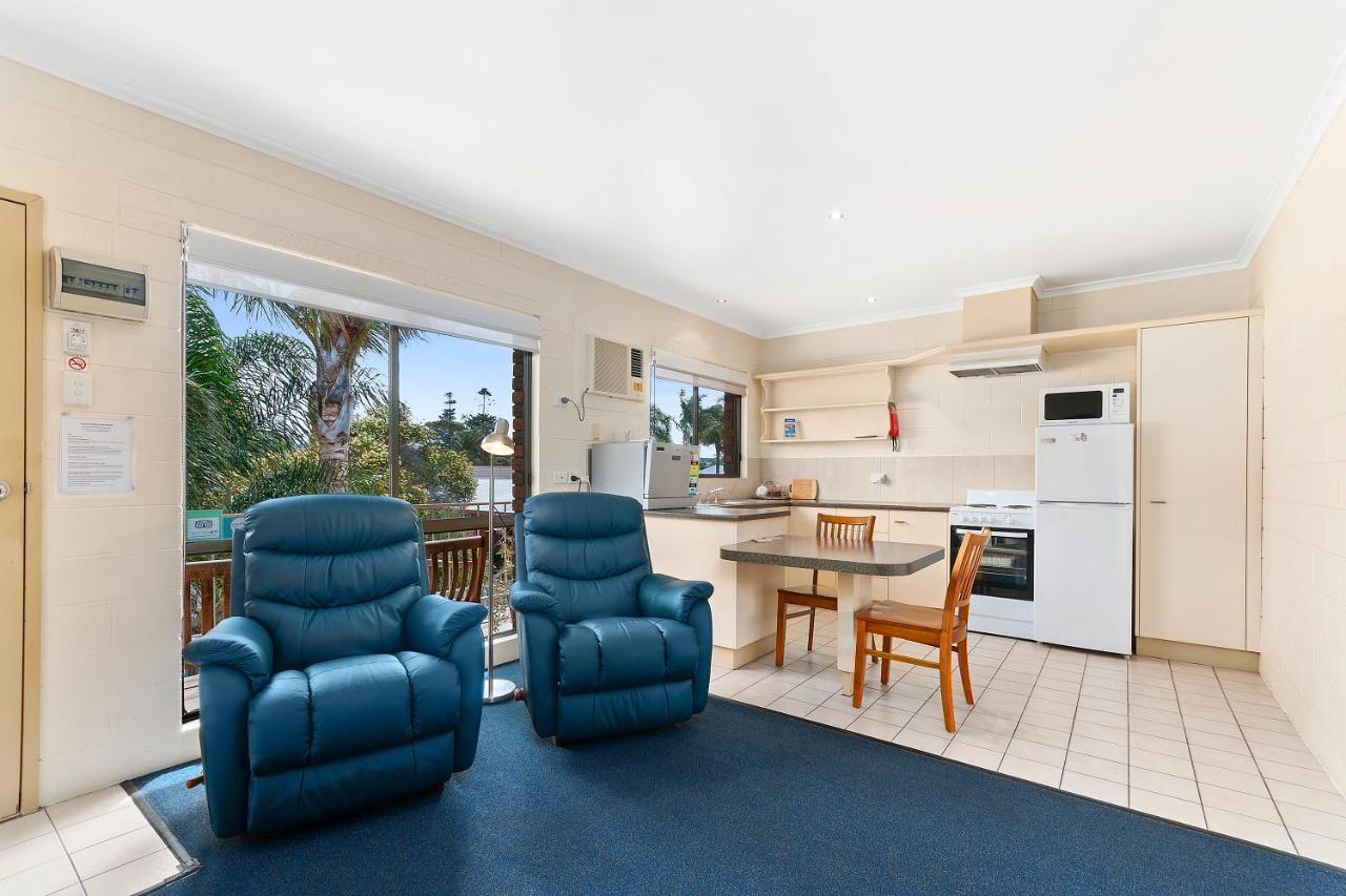 Allambi Holiday Apartments Lakes Entrance Exterior photo